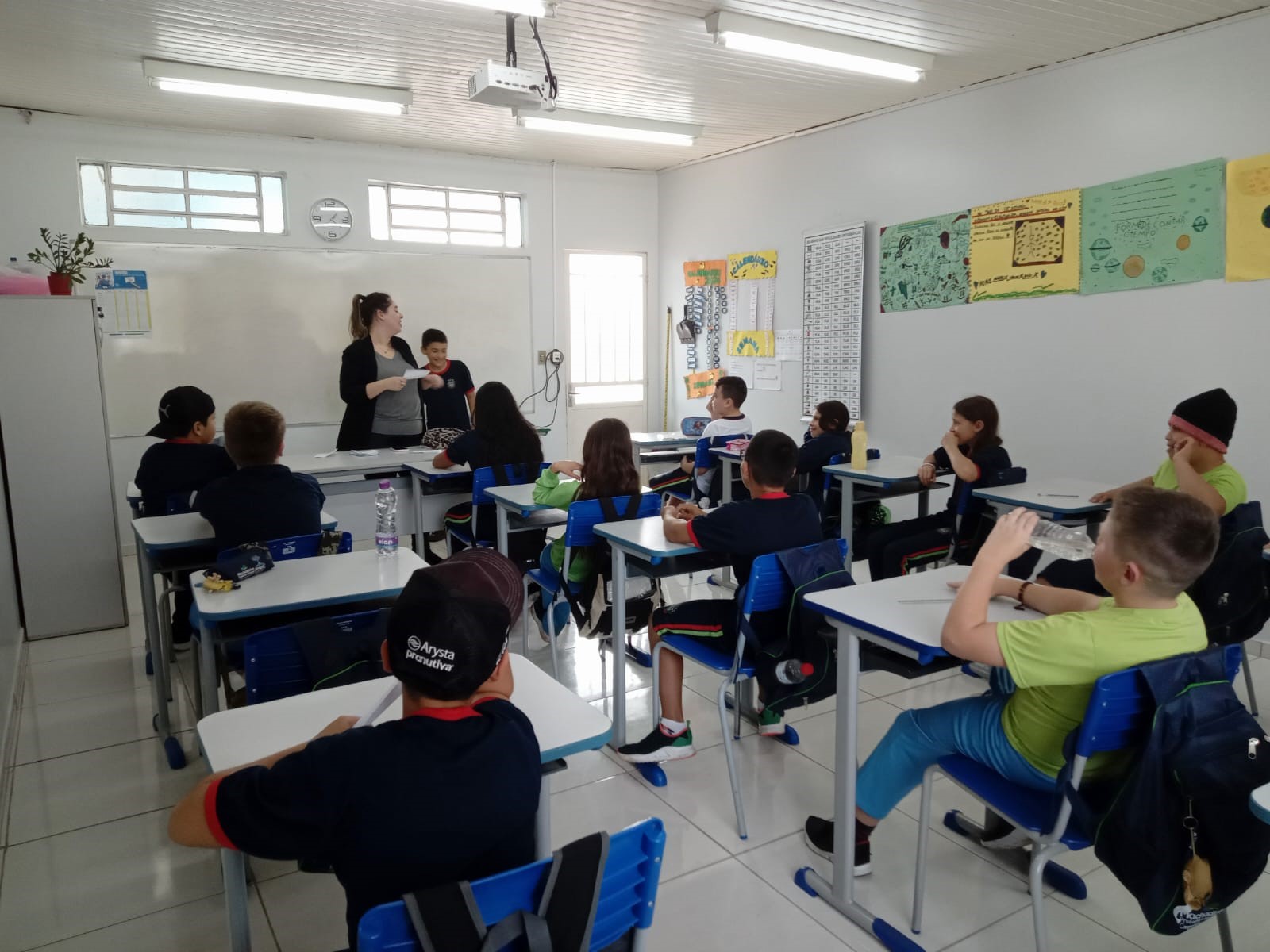 Escolas Municipais de Machadinho Realizam Palestras sobre Bullying com Psicóloga e Psicopedagoga para Conscientização e Prevenção
